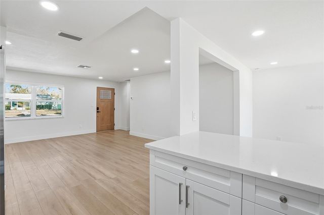 720 43RD AVENUE N, St Petersburg, FL 33703