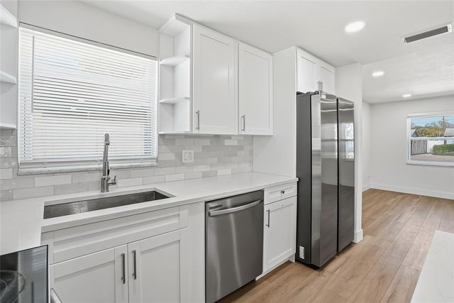 720 43RD AVENUE N, St Petersburg, FL 33703