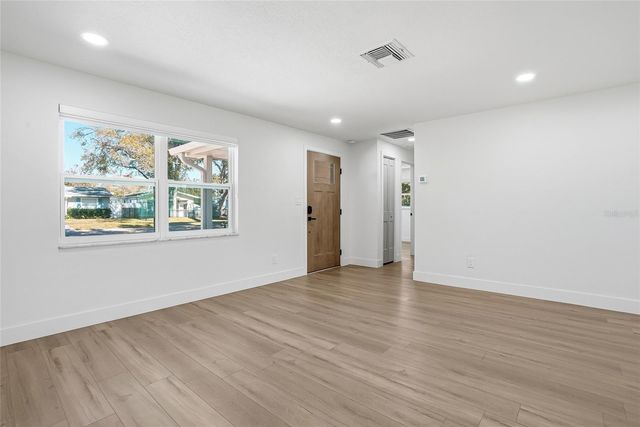 720 43RD AVENUE N, St Petersburg, FL 33703