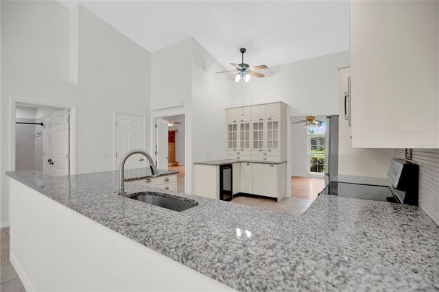 3886 KINGSTON OAKS COVE, Oviedo, FL 32765