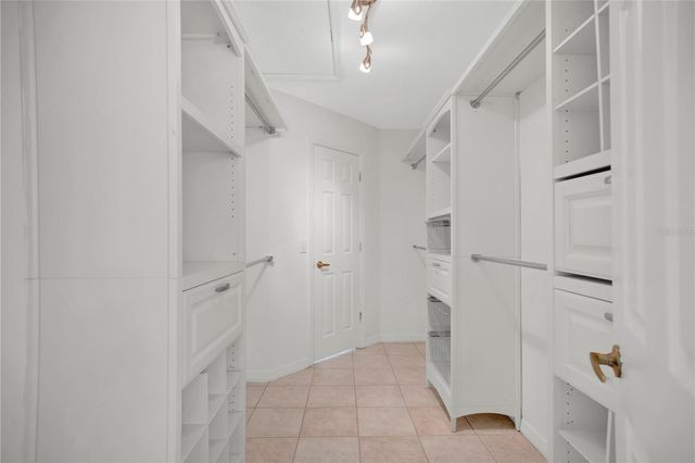 3886 KINGSTON OAKS COVE, Oviedo, FL 32765