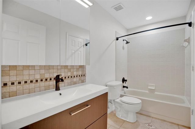 3886 KINGSTON OAKS COVE, Oviedo, FL 32765