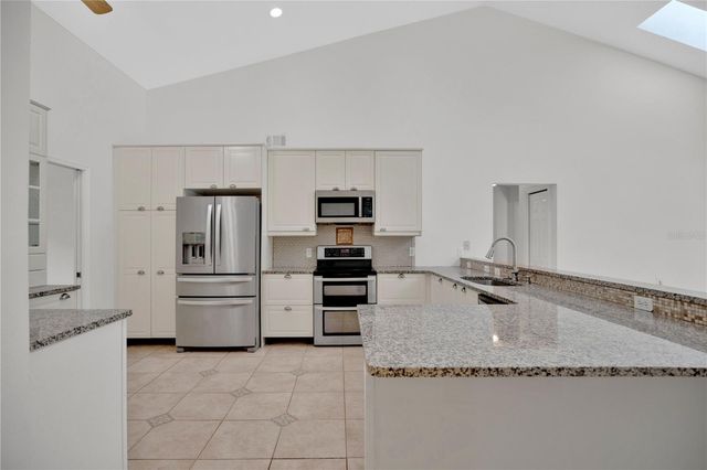 3886 KINGSTON OAKS COVE, Oviedo, FL 32765