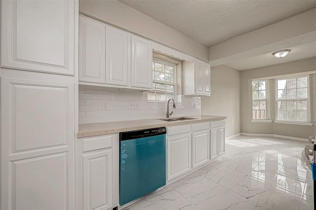 635 Tarpaulin Way, Crosby, TX 77532