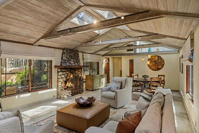 0 SW Santa Rita 4 SW of Ocean Street, Carmel, CA 93923