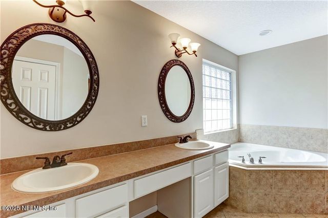 862 E PARKVIEW Place E, Fernandina Beach, FL 32034