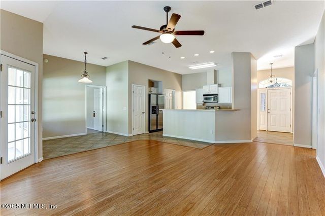 862 E PARKVIEW Place E, Fernandina Beach, FL 32034