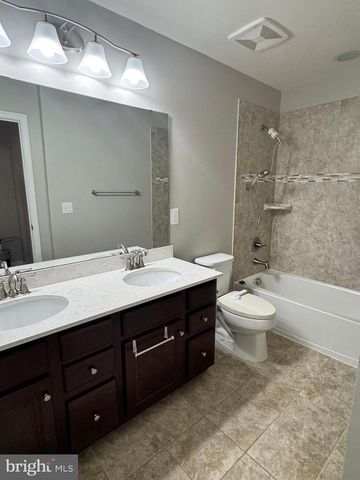 6810 LAKE ANNE CT, Warrenton, VA 20187