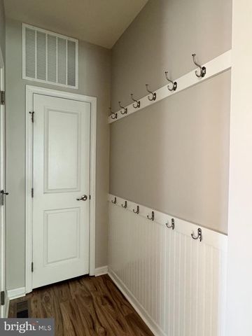 6810 LAKE ANNE CT, Warrenton, VA 20187