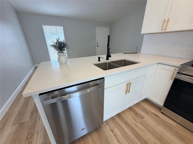 2733 ADELA AVENUE, Orlando, FL 32826