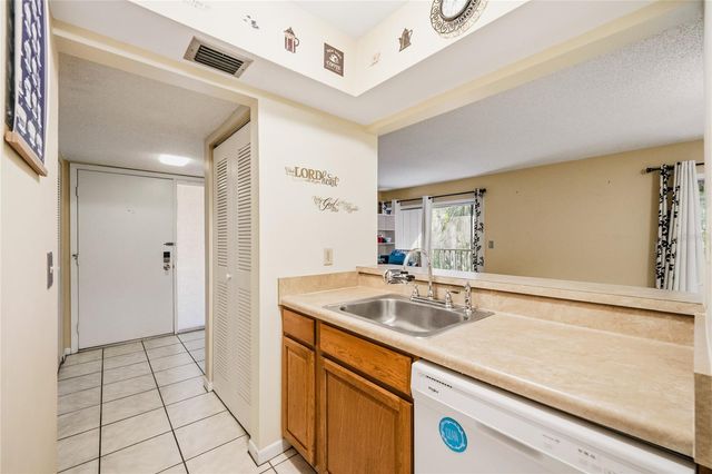 100 SWEETGUM WOODS COURT 13D, Deltona, FL 32725