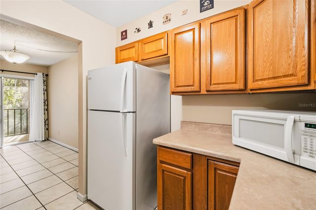 100 SWEETGUM WOODS COURT 13D, Deltona, FL 32725