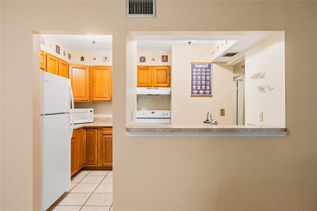 100 SWEETGUM WOODS COURT 13D, Deltona, FL 32725