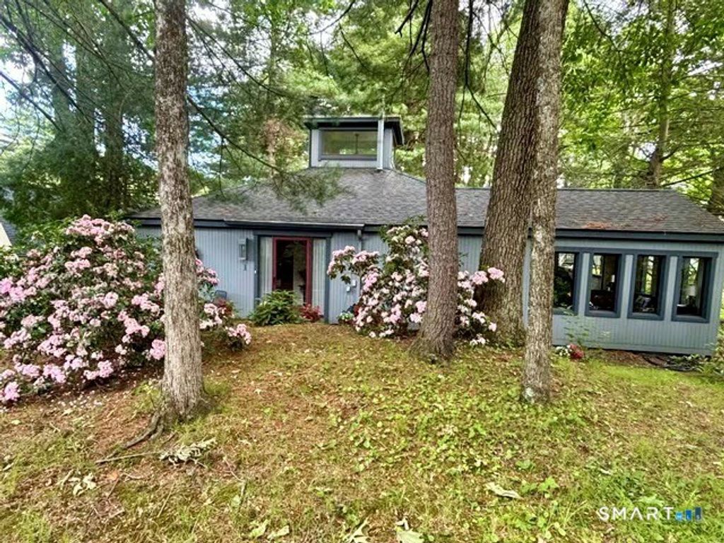 1 Butternut Circle 1, Avon, CT 06001