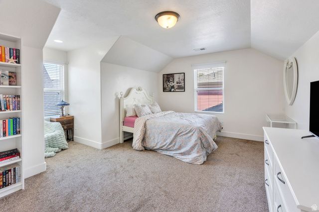 10262 S MILLERTON DR, South Jordan, UT 84009