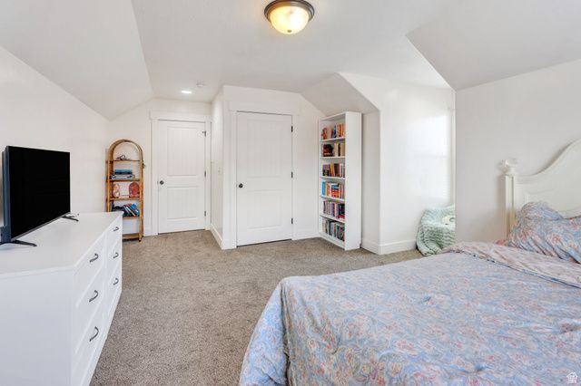 10262 S MILLERTON DR, South Jordan, UT 84009