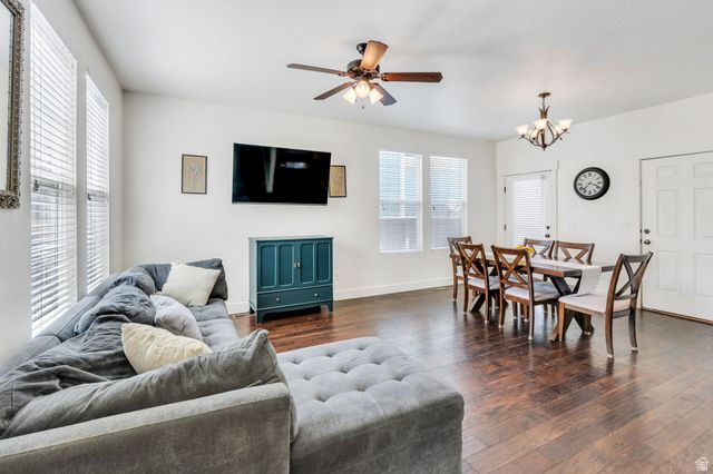 10262 S MILLERTON DR, South Jordan, UT 84009