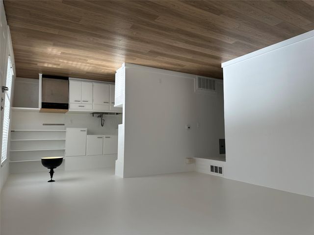 100 Blue Ridge TRL 3, West Lake Hills, TX 78746