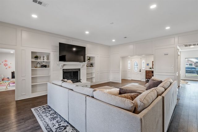 300 Rash Lane, Terrell, TX 75160
