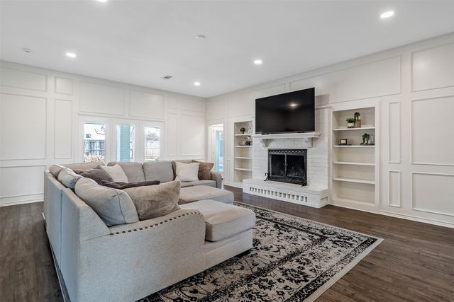 300 Rash Lane, Terrell, TX 75160