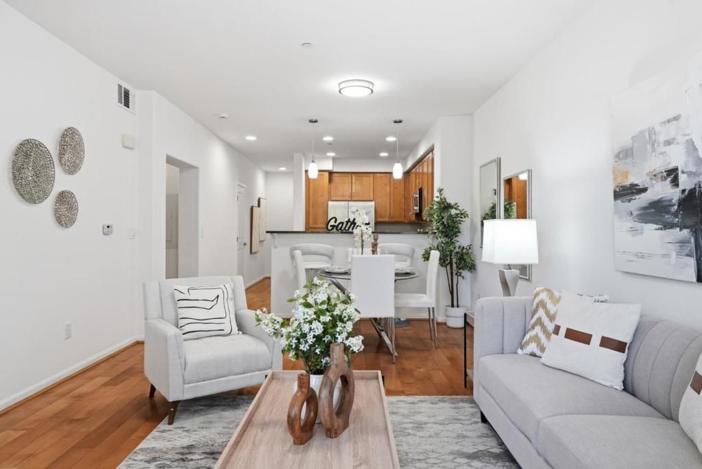 Image 11 of property listing at 1388 Broadway 285, Millbrae, CA 94030