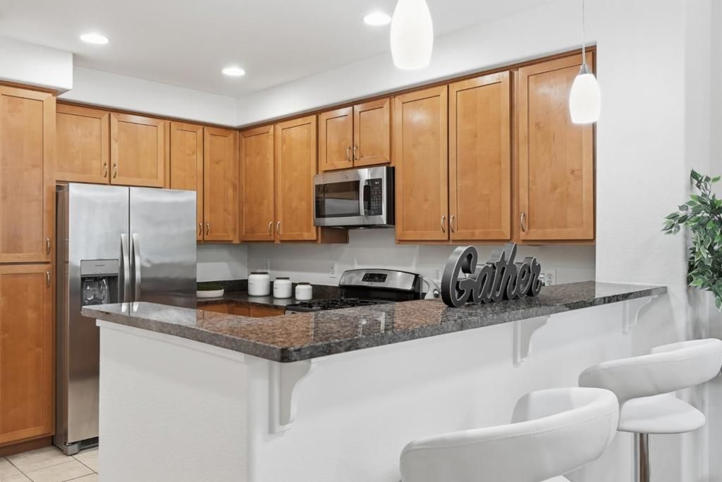 Image 6 of property listing at 1388 Broadway 285, Millbrae, CA 94030