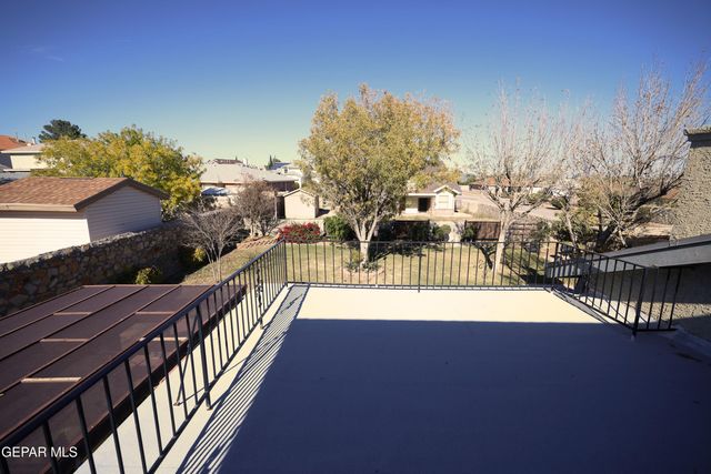 4373 Loma De Oro Drive, El Paso, TX 79934