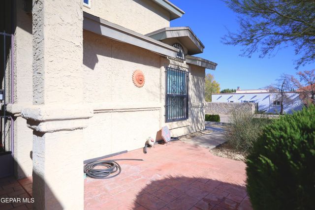 4373 Loma De Oro Drive, El Paso, TX 79934