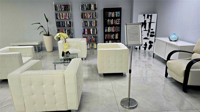 600 Parkview Dr 525, Hallandale Beach, FL 33009