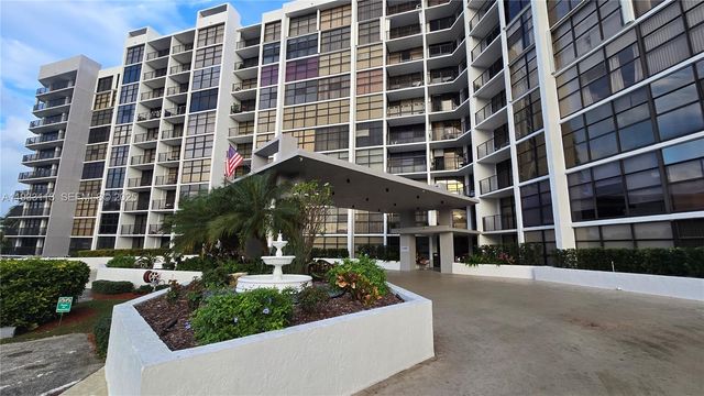 600 Parkview Dr 525, Hallandale Beach, FL 33009
