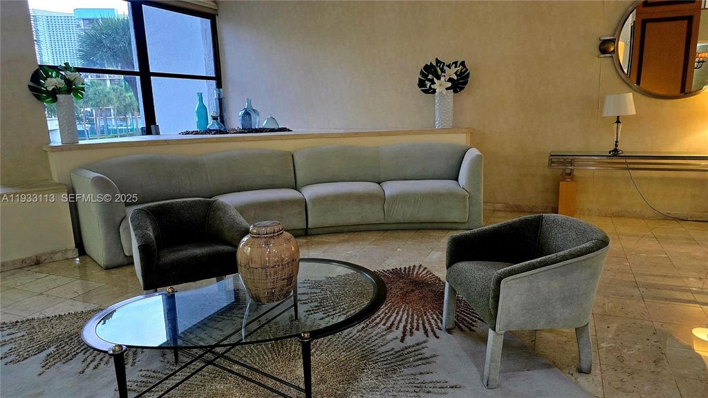 Image 15 of property listing at 600 Parkview Dr 525, Hallandale Beach, FL 33009