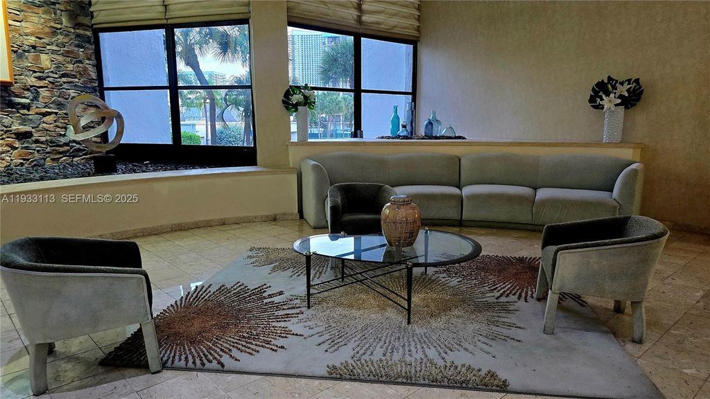 Image 16 of property listing at 600 Parkview Dr 525, Hallandale Beach, FL 33009