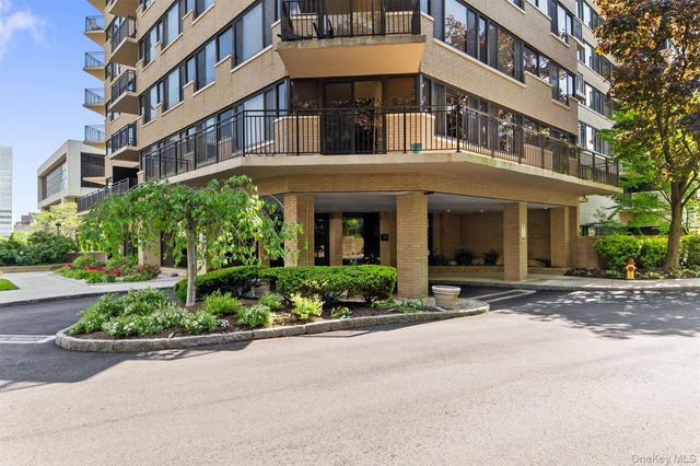 25 Rockledge 606, White Plains, NY 10601