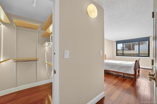 25 Rockledge 606, White Plains, NY 10601