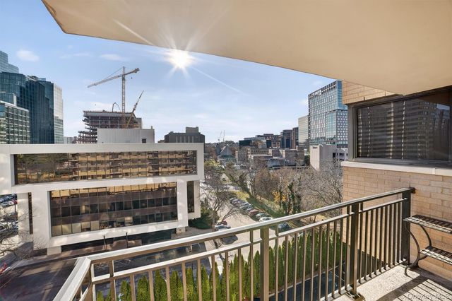 25 Rockledge 606, White Plains, NY 10601