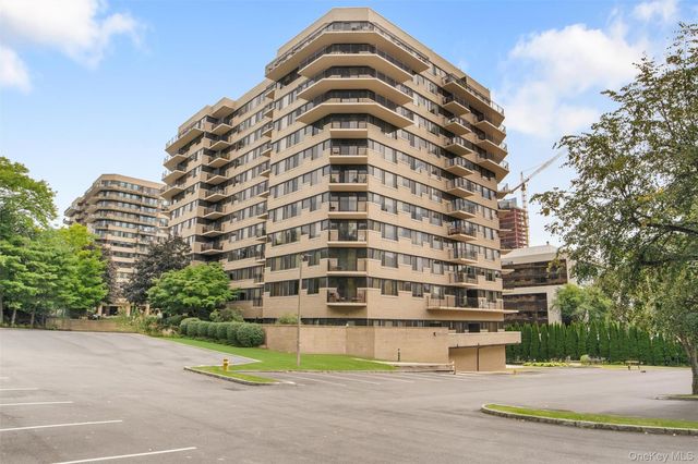 25 Rockledge 606, White Plains, NY 10601