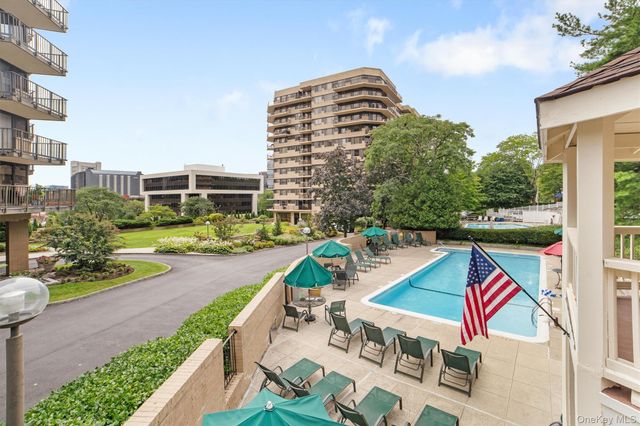 25 Rockledge 606, White Plains, NY 10601