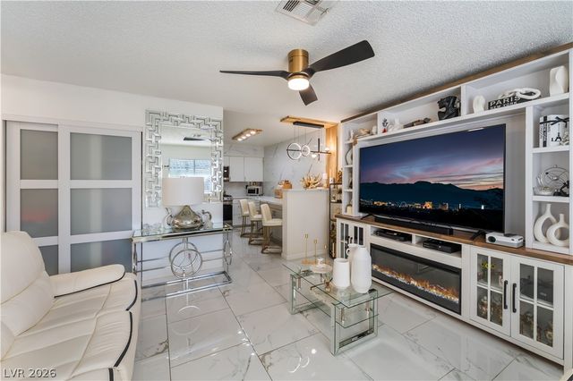 2128 Chertsey Drive C, Las Vegas, NV 89108