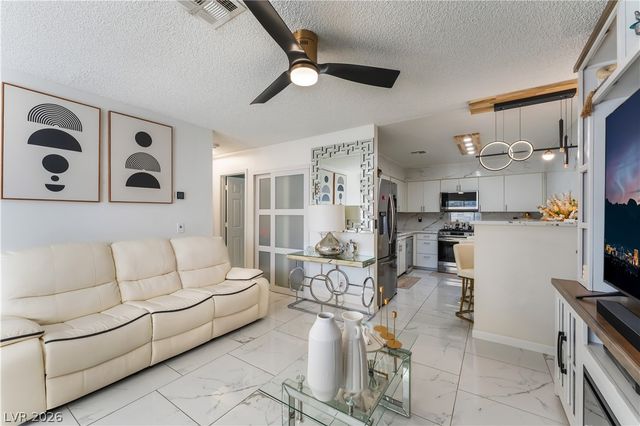 2128 Chertsey Drive C, Las Vegas, NV 89108