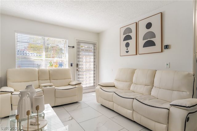 2128 Chertsey Drive C, Las Vegas, NV 89108