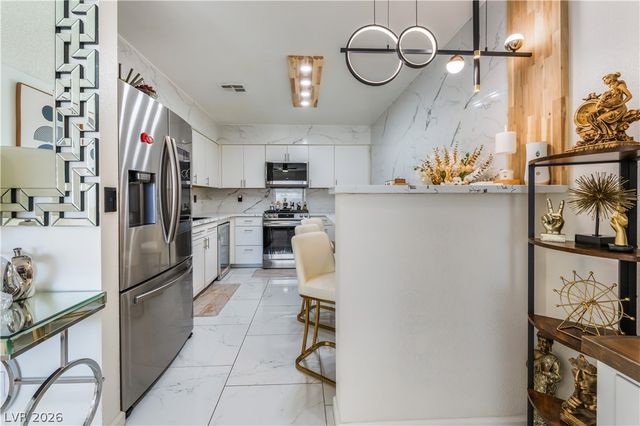 2128 Chertsey Drive C, Las Vegas, NV 89108