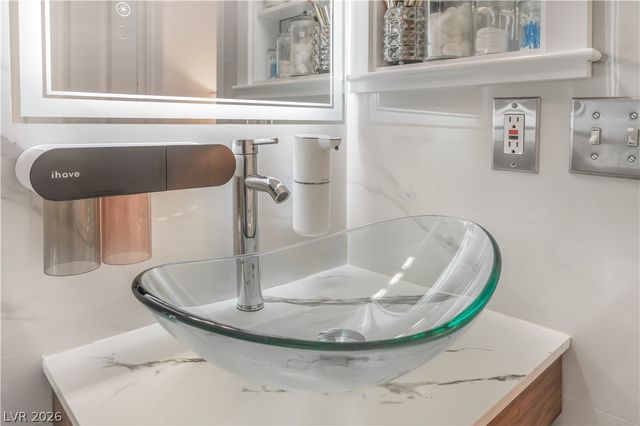 2128 Chertsey Drive C, Las Vegas, NV 89108