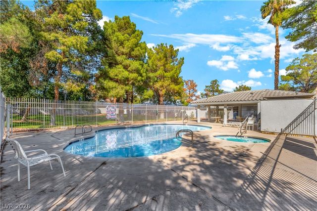 2128 Chertsey Drive C, Las Vegas, NV 89108