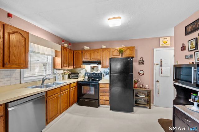 58 Vivian Street, Waterford, CT 06385
