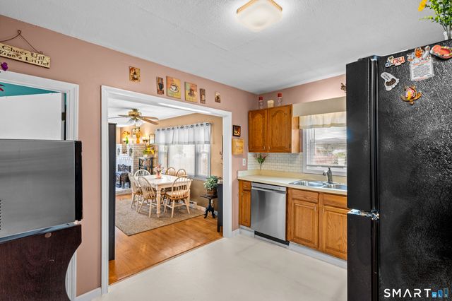 58 Vivian Street, Waterford, CT 06385