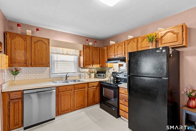 58 Vivian Street, Waterford, CT 06385