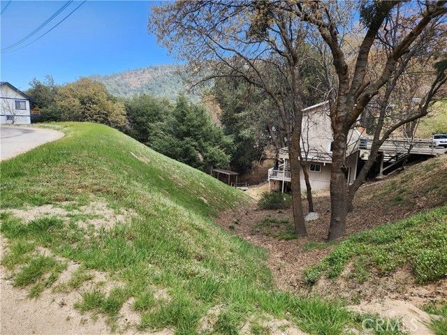327 Davos Drive, Crestline, CA 92325