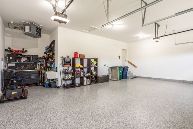 16319 Ironwood Lane, Urbandale, IA 50263