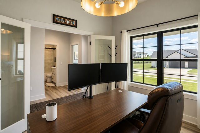16319 Ironwood Lane, Urbandale, IA 50263
