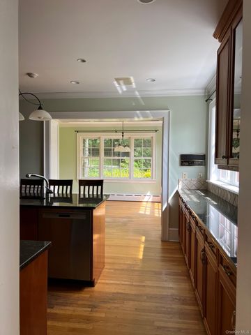 246 Beechmont Drive, New Rochelle, NY 10804